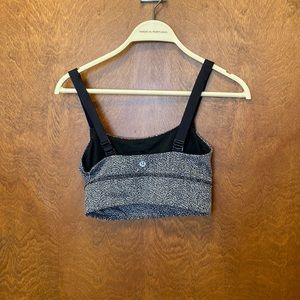 Lululemon sports bra size 4